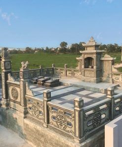 Khu lăng mộ đá xanh rêu thi công ở Quảng Trị