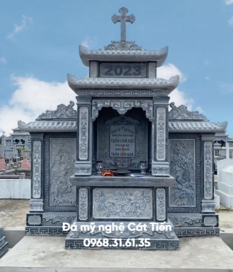 lăng mộ Công giáo họa tiết cây nho