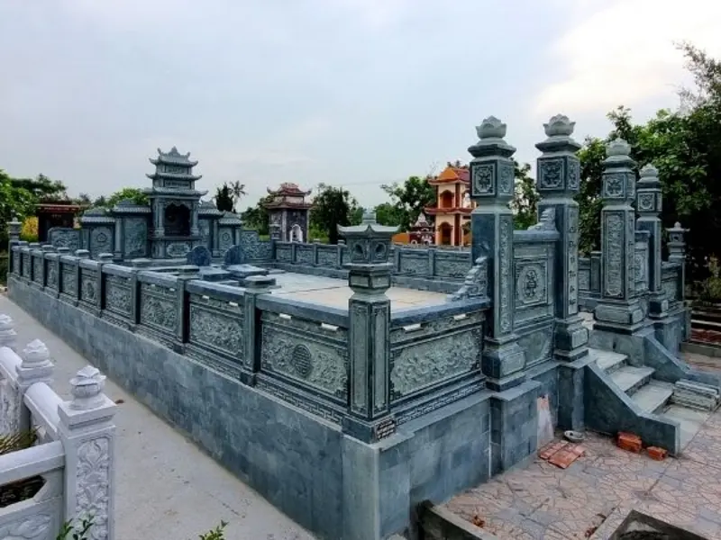 Mẫu khu lăng mộ đá xanh rêu