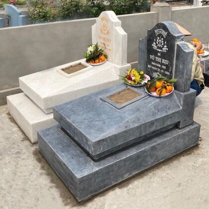 Mộ đá hoa cương nguyên khối CT95 đơn giản được thi công tại Hoà Bình năm 2025