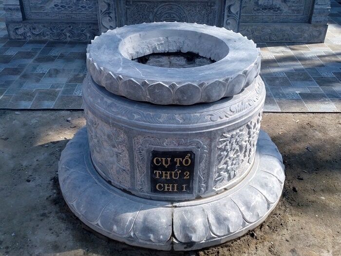 Mộ tròn đá xanh rêu CT69