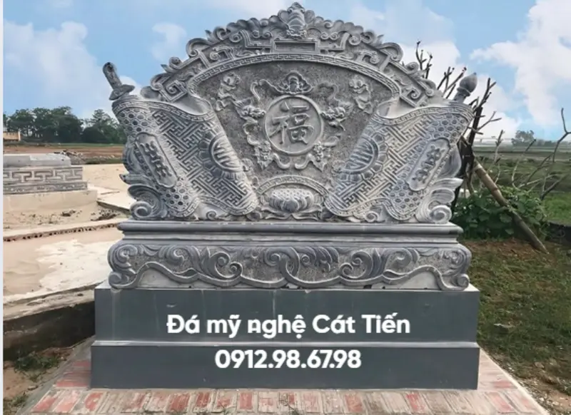 Chữ Phúc là đại tự thường được khắc ở vị trí trung tâm trên cuốn thư lăng mộ