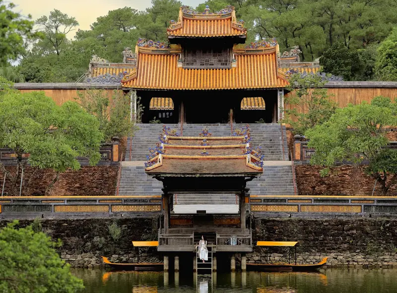 Không gian yên bình, hữu tình của lăng Tự Đức gợi nhớ đến tâm hồn nghệ sĩ và tình yêu thiên nhiên của vị vua thi sĩ 