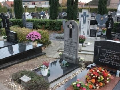 Mẫu mộ đá công giáo hoa cương CT03 do Đá Mỹ Nghệ Cát Tiến chế tác