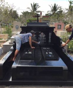 Mẫu mộ công giáo đá hoa cương Ct05 được Đá Mỹ Nghệ Cát Tiến thi công tại Nghệ An năm 2024