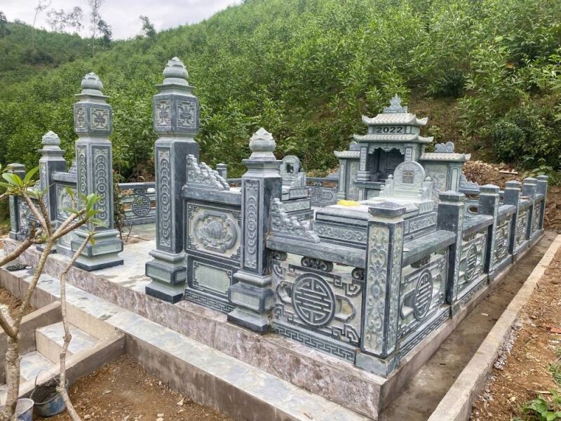 Khu lăng mộ đá xanh rêu thi công tại Phú Thọ năm 2022