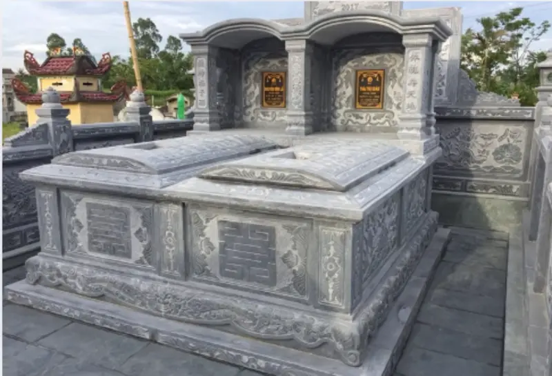 Mộ đá đôi địa táng dùng cho mai táng lần đầu, đặt nguyên quan tài của 2 người trong cùng một huyệt