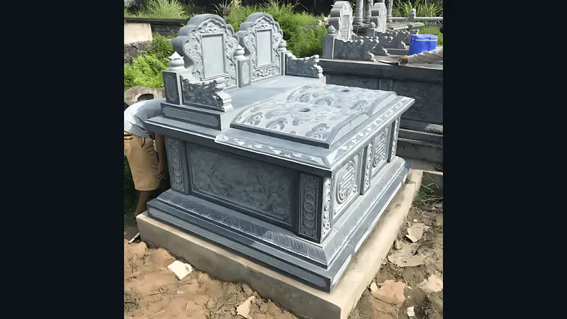 Mội đá đôi đế vuông tượng trưng cho sự ổn định, vững bền và cân bằng