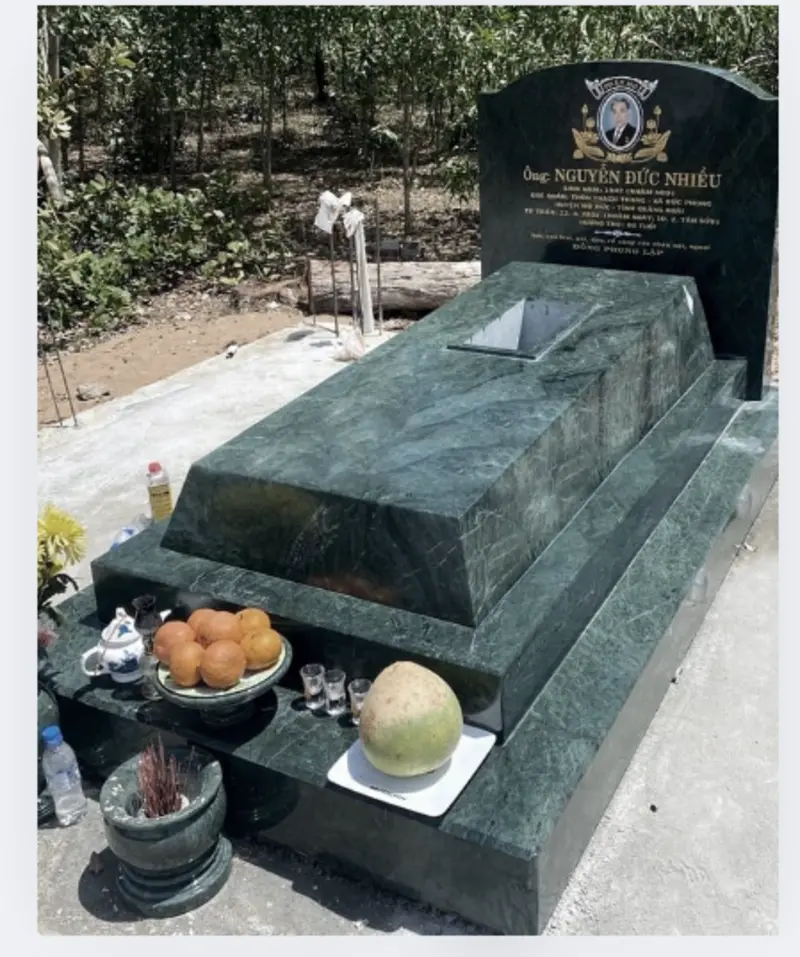 Mộ đá đơn tu sửa được áp dụng khi thay thế, nâng cấp hoặc cải tạo lại ngôi mộ cũ