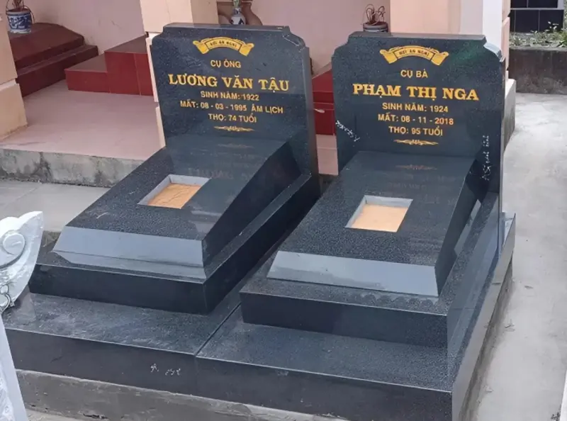 Mộ đôi Granite không mái có thiết kế liền khối gọn gàng, tiết kiệm diện tích và chi phí 