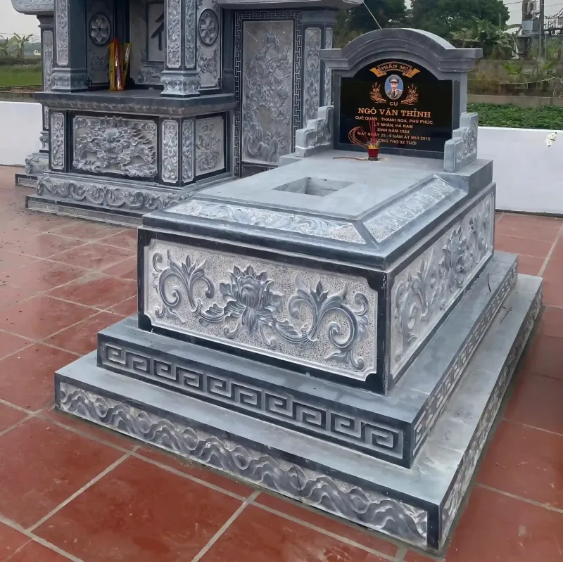 Hoa văn chạm khắc trong công trình khu lăng mộ đá xanh rêu tại Ninh Bình