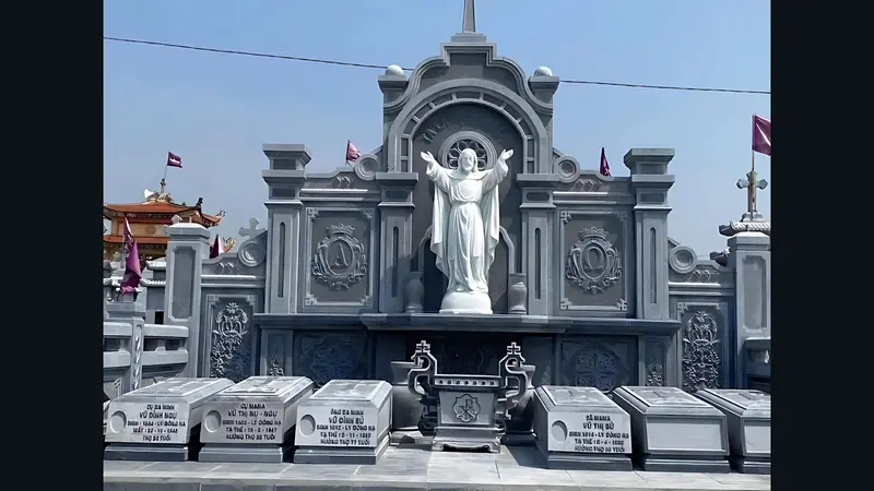 Nên lựa chọn xây mộ tại nghĩa trang Công giáo hoặc khu vực dành riêng cho giáo dân trong các nghĩa trang tổng