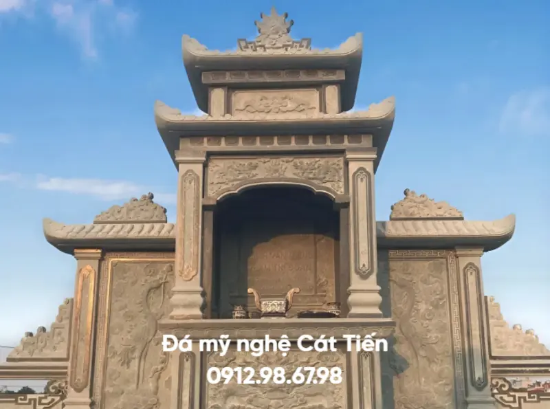 Lăng mộ đá xanh rêu có độ bền tốt trong điều kiện môi trường khắc nghiệt