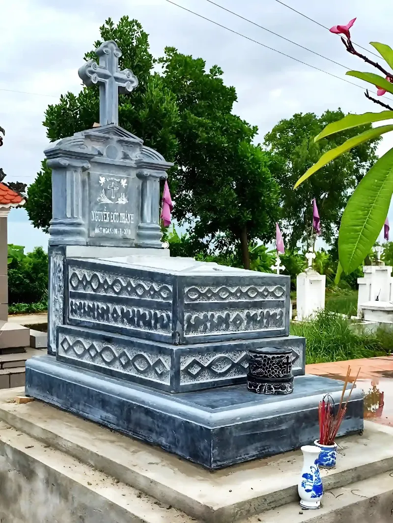 Mẫu mộ đá công giáo xanh rêu CT41