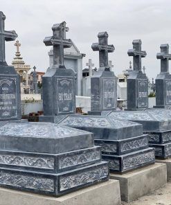 Mộ công giáo đá xanh đen CT42 thi công tại Thanh Hoá năm 2025