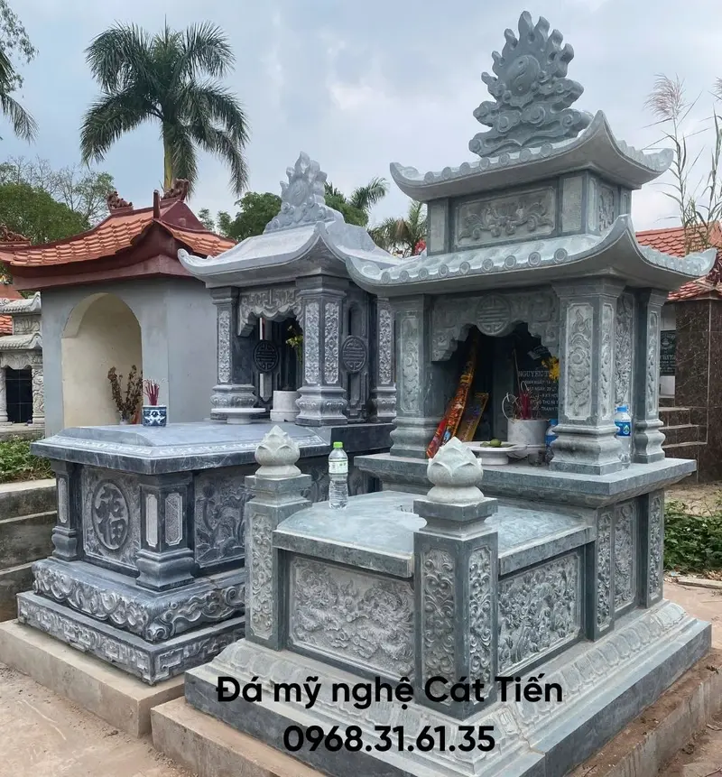 Mộ đá hai mái phải cần phải có tỷ lệ hài hòa với kiến trúc tổng thể