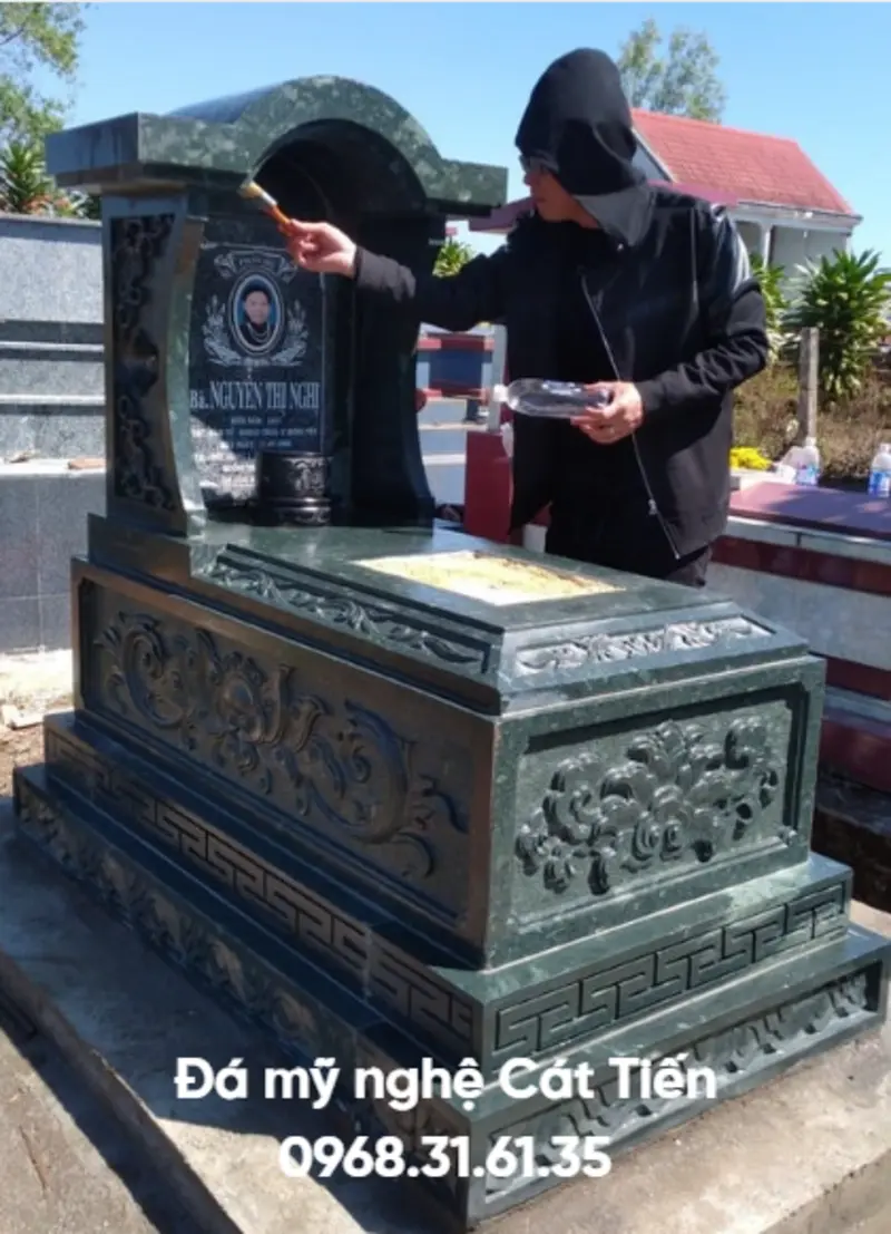 Đá mỹ nghệ Cát Tiến là đơn vị chuyên tư vấn và thi công lăng mộ đá trọn gói, uy tín tại Ninh Bình