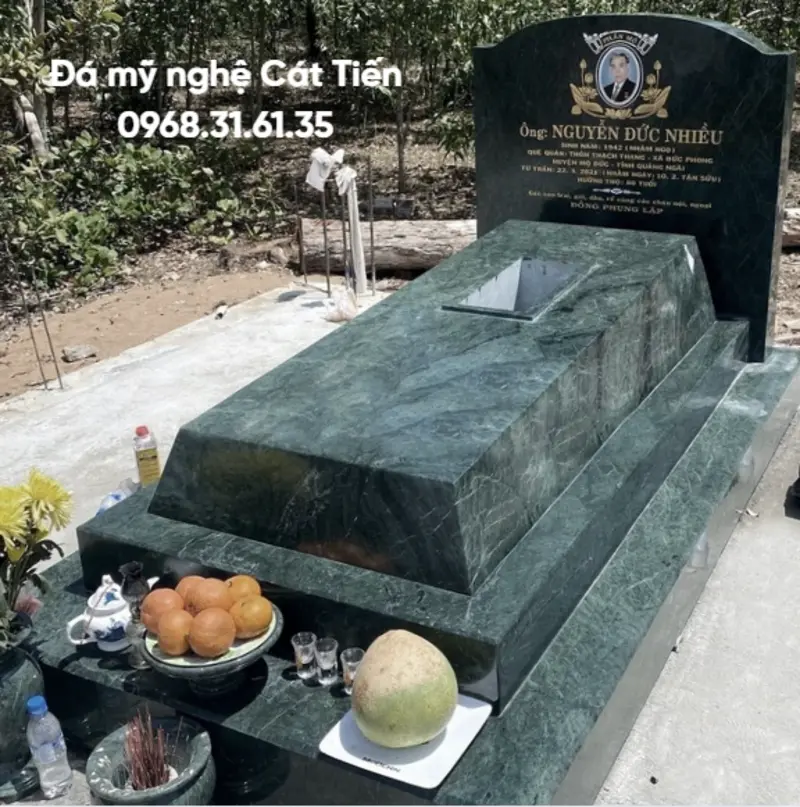 Mức giá cho các mẫu mộ đá đơn giản sẽ phụ thuộc vào yếu tố khác nhau