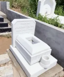 Mộ đá hoa cương granite trắng đơn giản CT109 được Đá Mỹ Nghệ Cát Tiến thi công tại Nghệ An năm 2025