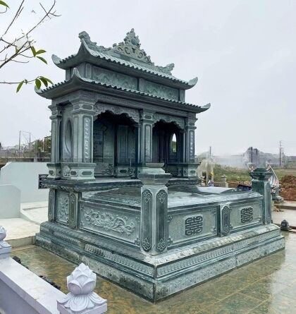 Toàn cảnh mộ đôi đá xanh rêu 2 mái đao CT89