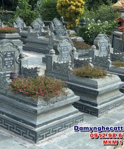 Mộ đá đơn xanh rêu đẹp MKM 11