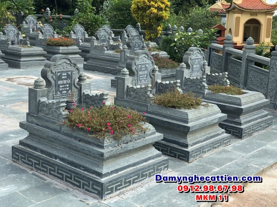 Lăng mộ đá đơn xanh rêu đẹp MKM 11