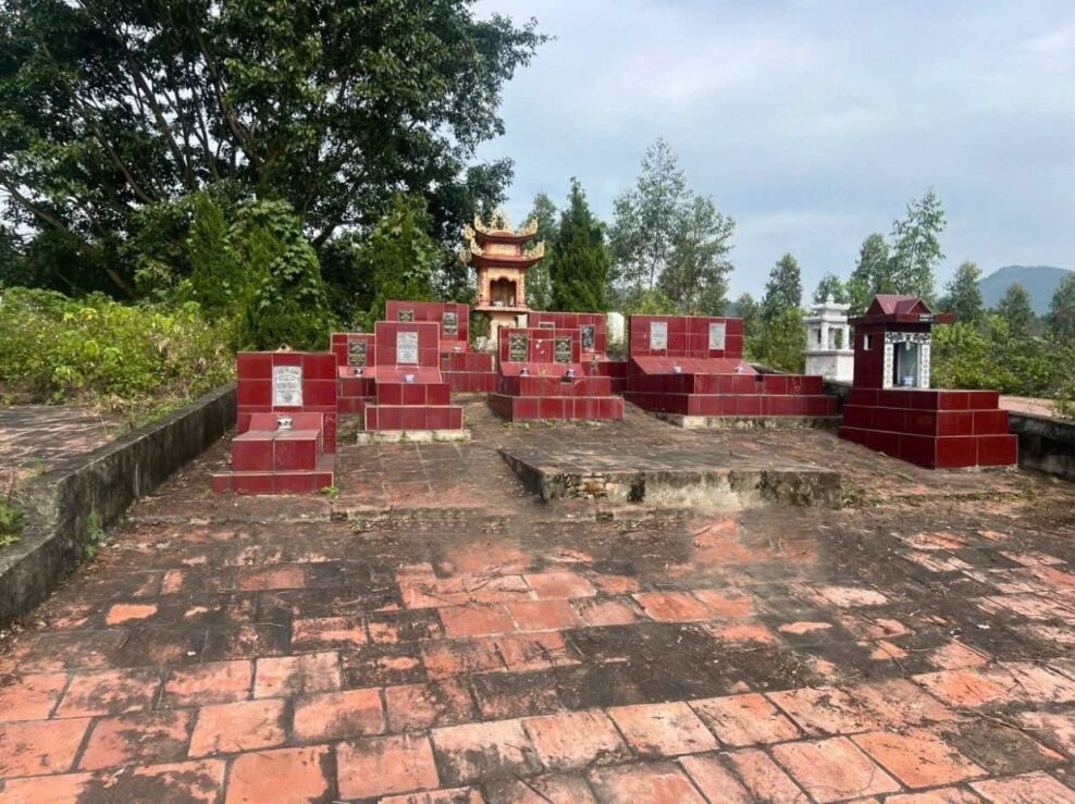 khu lăng mộ đá ct100