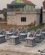 khu lăng mộ đá tại nho quan