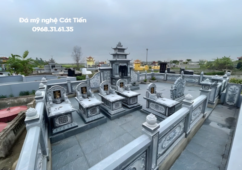 Mẫu khu lăng mộ xanh đen uy nghi bề thế