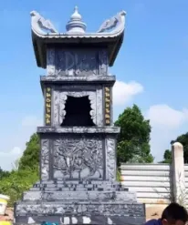 Mộ đá tháp 3 tầng xanh đen đậm mái đình MT05
