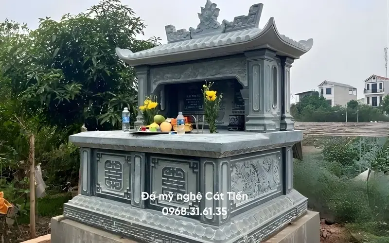 Kích thước mộ đá đôi từ 133cm x 107cm đến 175cm × 255cm tuỳ vào loại mộ đá đôi địa táng và mộ đá đôi cải táng/hỏa táng