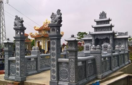 Khu lăng mộ đá xanh đen thi công tại Quảng Bình cũ