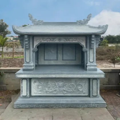 Góc trực diện lăng mộ đá xanh rêu CT37 Cát Tiến thi công tại Quảng Ninh năm 2025