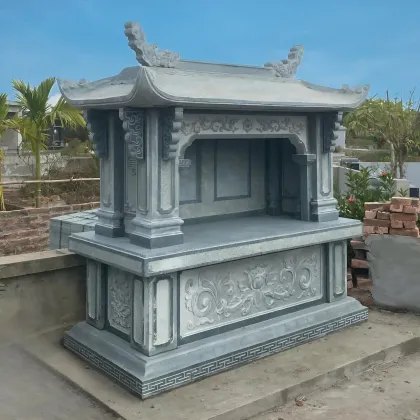 Góc trái lăng mộ đá xanh rêu CT37 thi công tại Quảng Ninh 2025