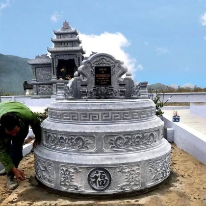 Mẫu mộ đá tròn đẹp CT57 được Đá Mỹ Nghệ Cát Tiến thi công tại Quảng Nam cũ năm 2023