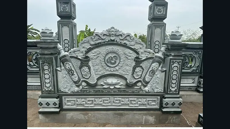 Câu đối trên cuốn thư lăng mộ thể hiện chiều sâu văn hóa và tâm linh của mỗi gia tộc