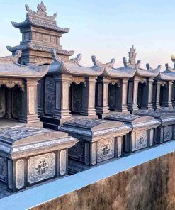 Công trình khu lăng mộ đá xanh rêu Cát Tiến thi công ở Tây Nguyên năm 2024