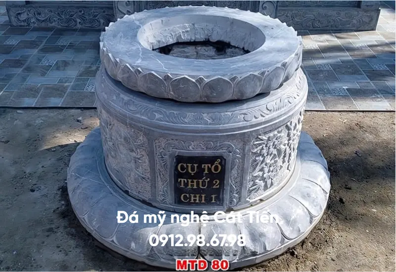Lăng mộ tròn đẹp thường có hình trụ hoặc tròn xoay tạo điểm nhấn nổi bật