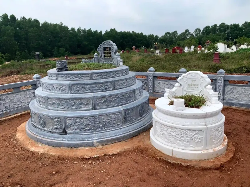 Góc trái mẫu mộ đá tròn CT53