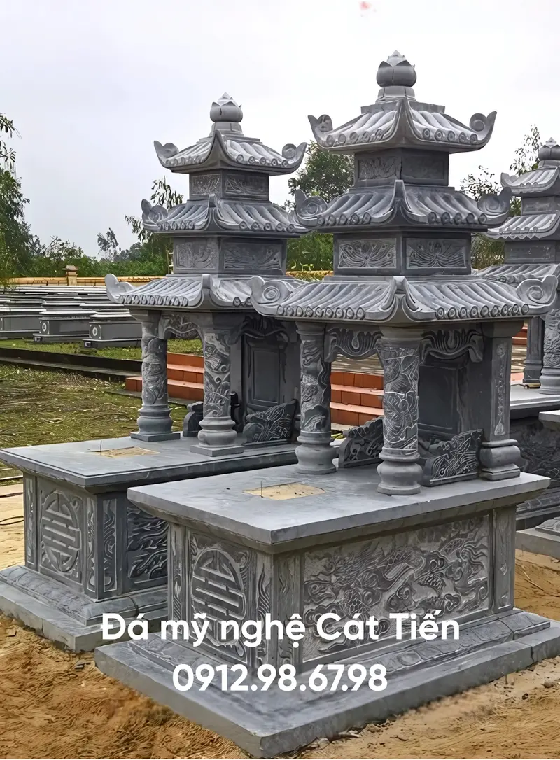 Đá mỹ nghệ Cát Tiến cung cấp mẫu Lăng mộ đá ba mái thể hiện sự uy nghi, bề thế