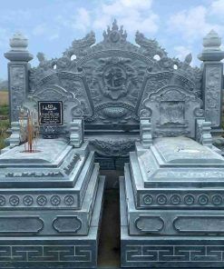 Góc trực diện mẫu mộ đá đôi xanh rêu CT87