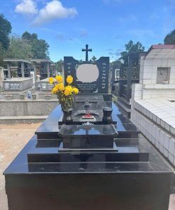 Lăng mộ đá công giáo Đen Trơn CT114