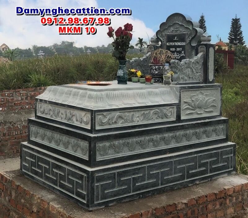 Mộ đá đơn giản 3 cấp đẹp xanh rêu MKM 10