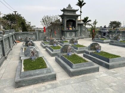 khu lăng mộ đá ct136