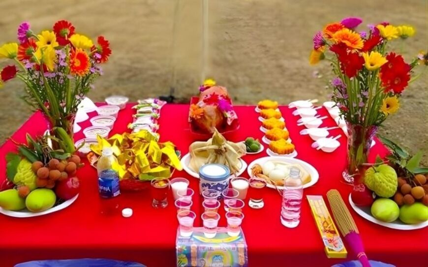 Gia chủ cần chuẩn bị thêm phần lễ dâng Thần linh, Thổ địa