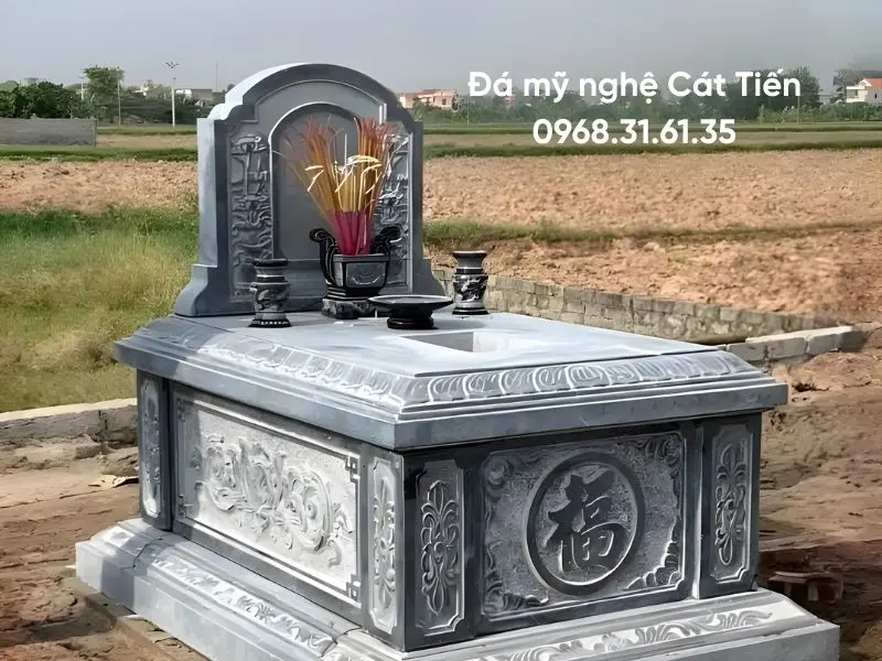 Mẫu hoa văn bia mộ đá chạm khắc hoa sen mang ý nghĩa an lành cho mộ không mái