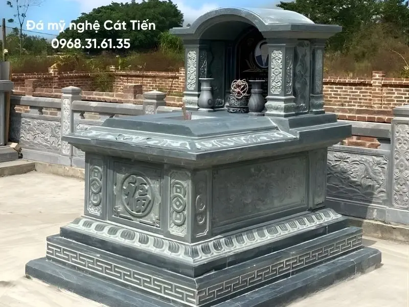 Mẫu hoa văn bia mộ có mái chạm khắc đồng tiền, chữ Phúc, gảy mái đẹp